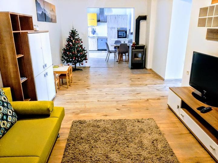 Zoe Apartment Maribor Buitenkant foto