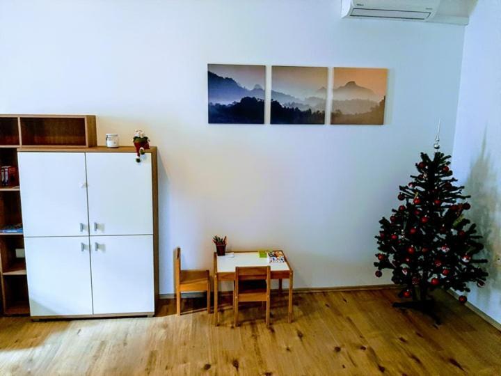 Zoe Apartment Maribor Buitenkant foto